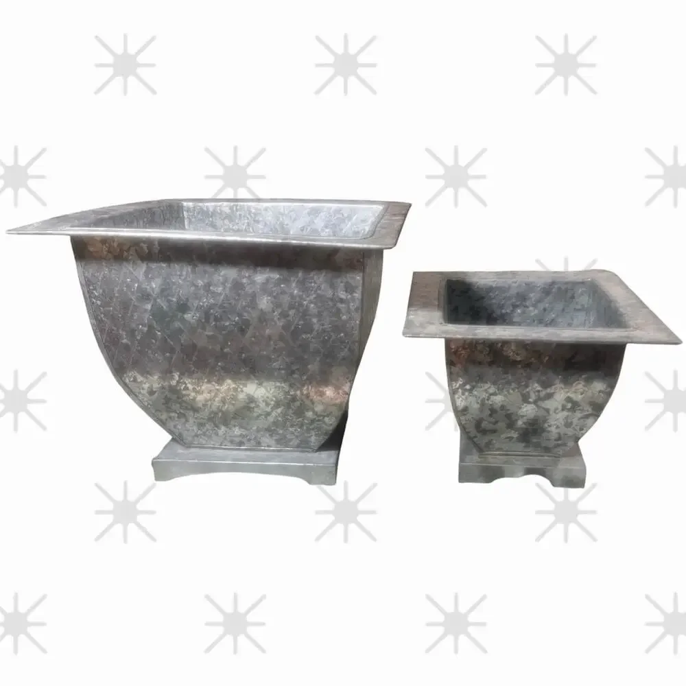 Set of 2 Footed Aluminum Planters Diamond Pattern Square 12.5